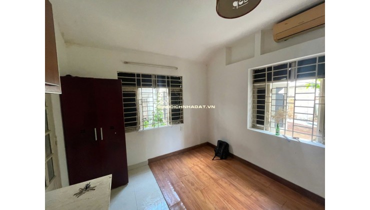 HÀNG HIẾM BÁN sát Quận 1 3.5m x 9m 4 tầng đang cho thuê 6 phòng, dòng tiền 20 triệu/tháng